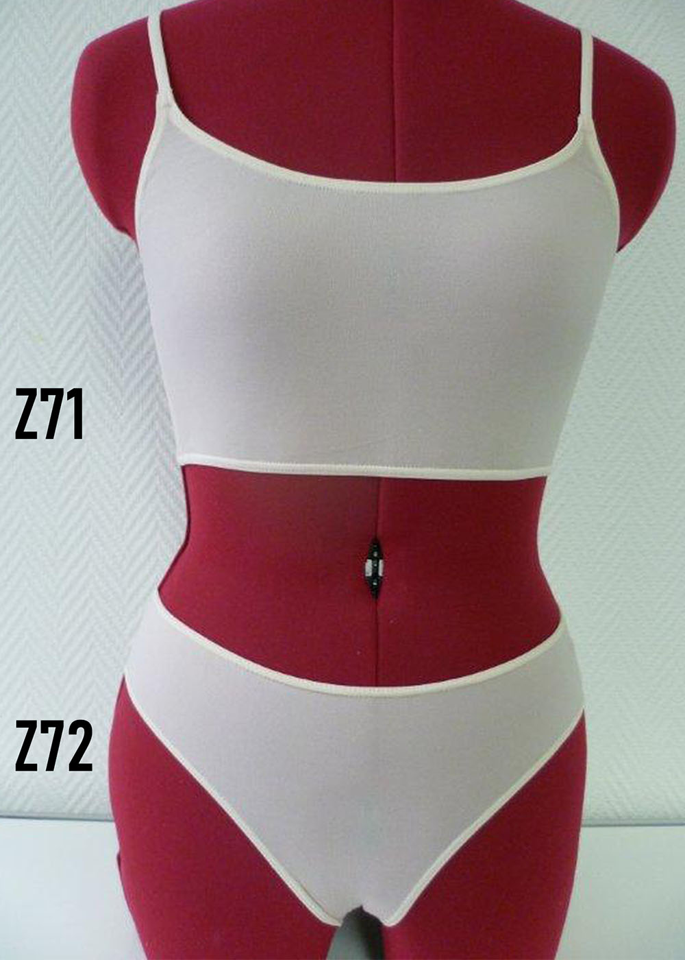 DANCERIES Slip in Hautfarbe flache Säume Z72 11.90